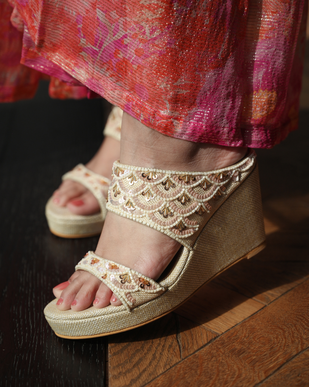 Jute Handwork Wedge