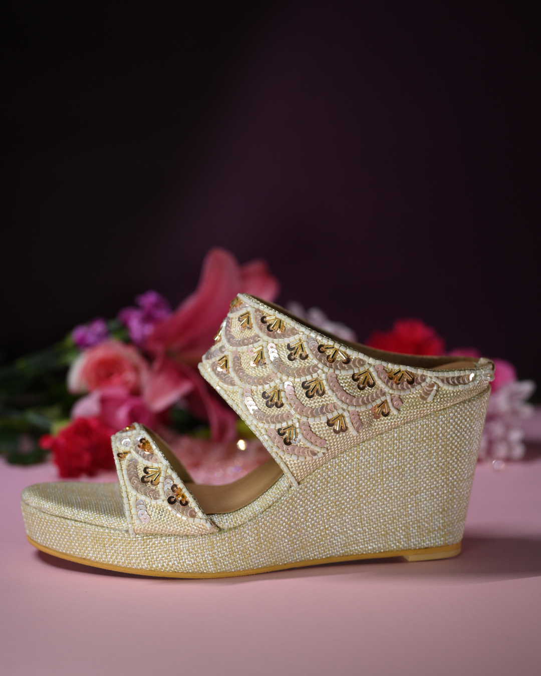 Jute Handwork Wedge