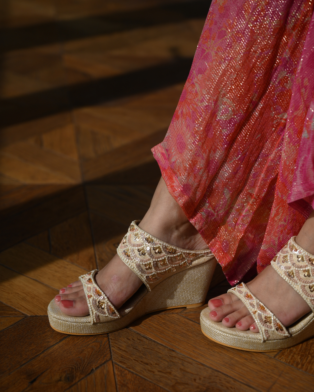 Jute Handwork Wedge
