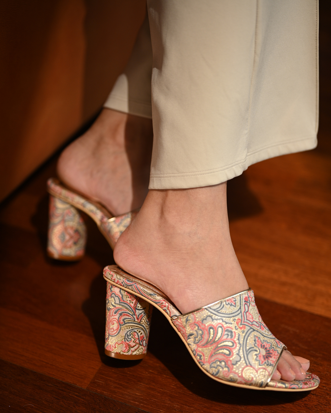 Colourful Brocade Ethnic Mules With Round Heel