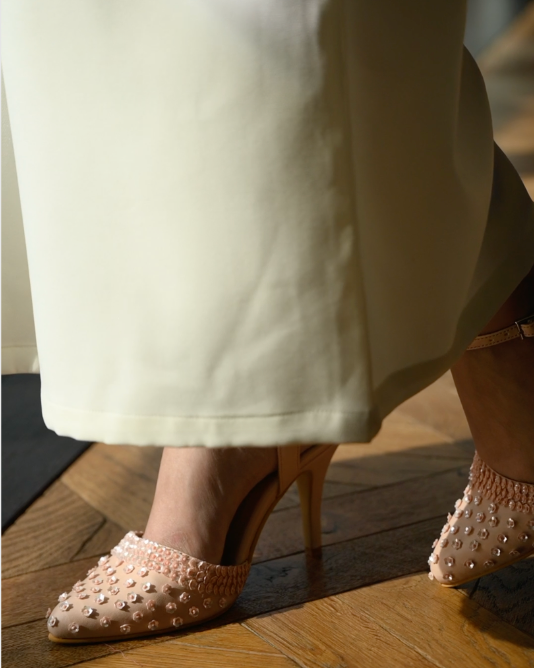 Pointed Toe Heels With Ankle Straps