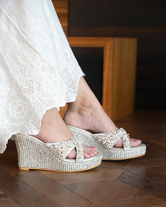 White Handwork Wedges With Beads And Pearls
