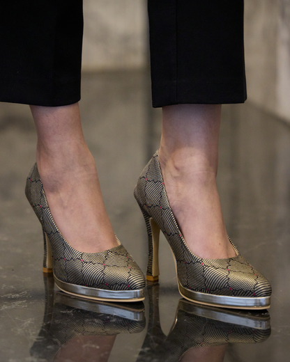 Brocade Black And Gold Pumps