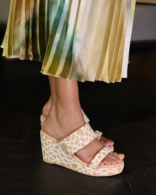 Cushioned Nude Web Wedges