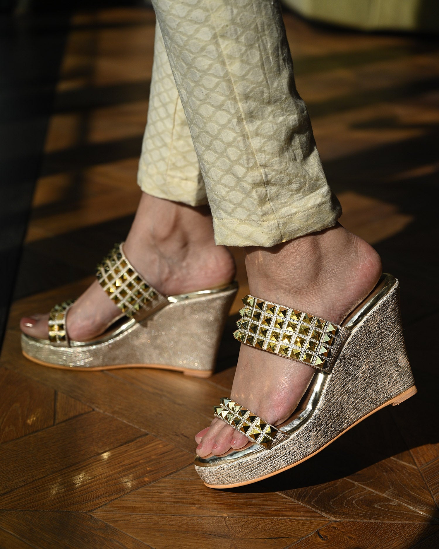 Gold Studded Wedges Miraki